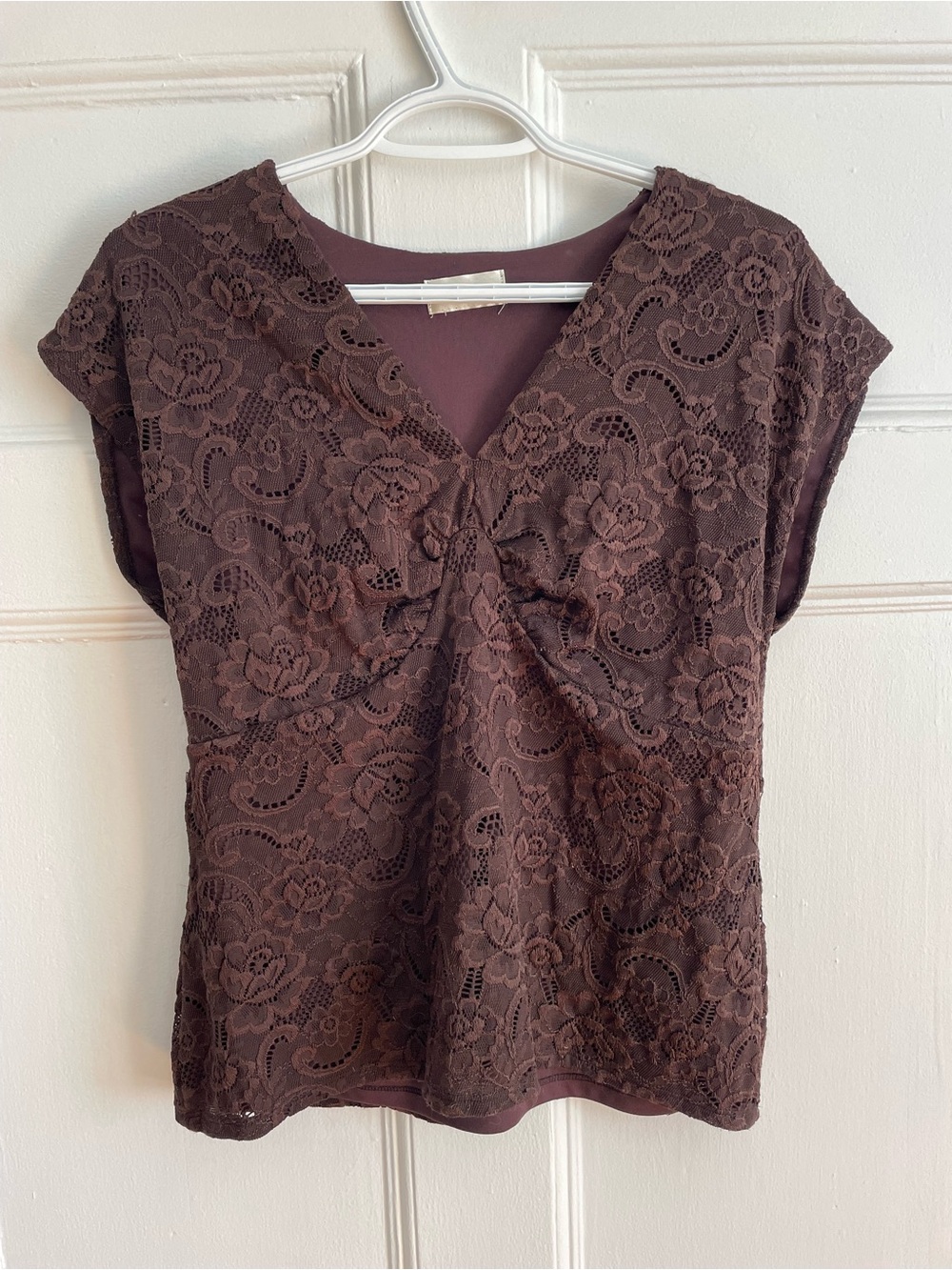 Laura | Vintage Lace V-Neck Blouse in Chocolate Brown